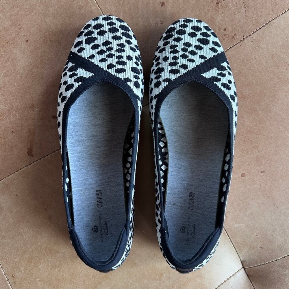 Clarks Cloudsteppers 10M Carly Wish Ballet Flats White Leopard Comfort Shoe